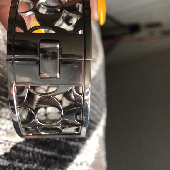 Women’s Coach Watch - Picture 5 of 5